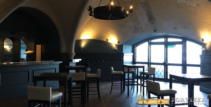 Organise an Open Bar Party at Fortizza Bar & Restaurant, incl Spirits, Food, Private venue & waiting service.