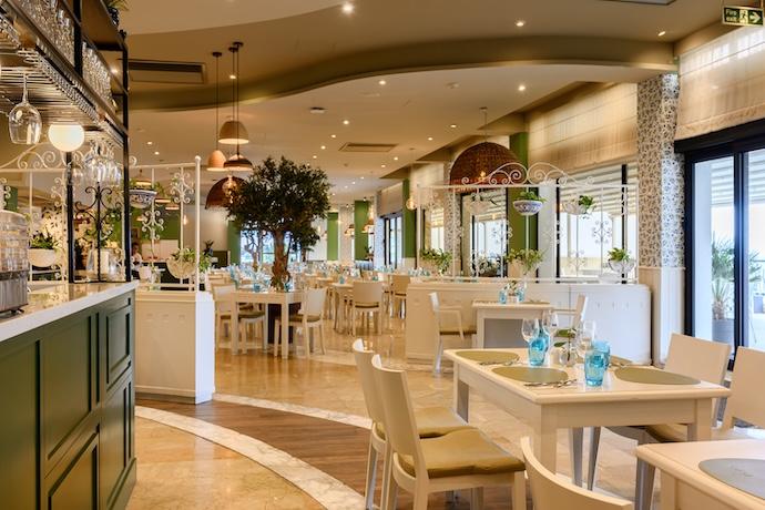 Saturday Dinner buffet at the Bayview Restaurant,  Corinthia Verdi Hotel - Dine with a view
