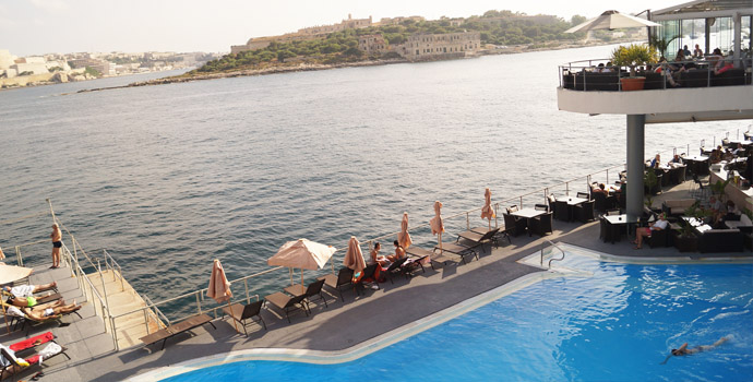 Full Day Entrance at the Fortina Lido with a 3 course set menu Lunch at the Terrace (Saturday & Sunday)
