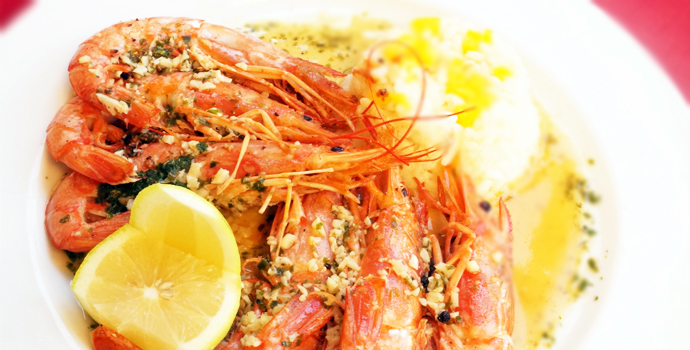 Wake up your taste buds at L-Ghonnella restaurant, with an amazing menu.