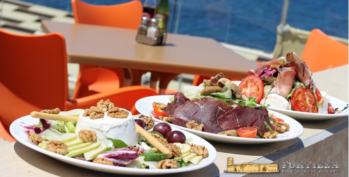 Enjoy a 3 course Dinner or Lunch at Fortizza Bar & Restaurant, Sliema - Can be used from Monday to Saturday
